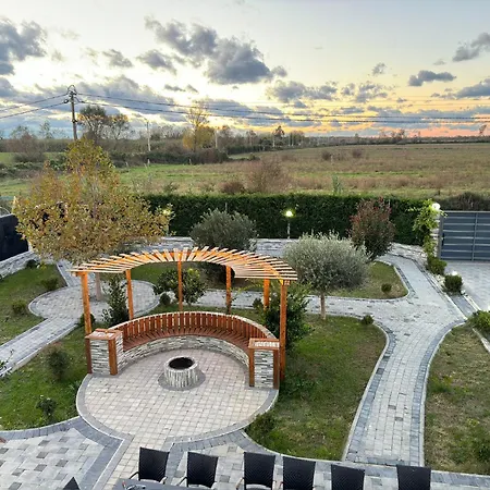 Villa Shefit *