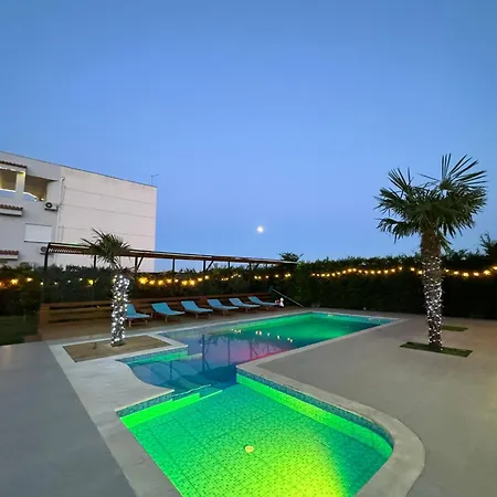 Villa Shefit *